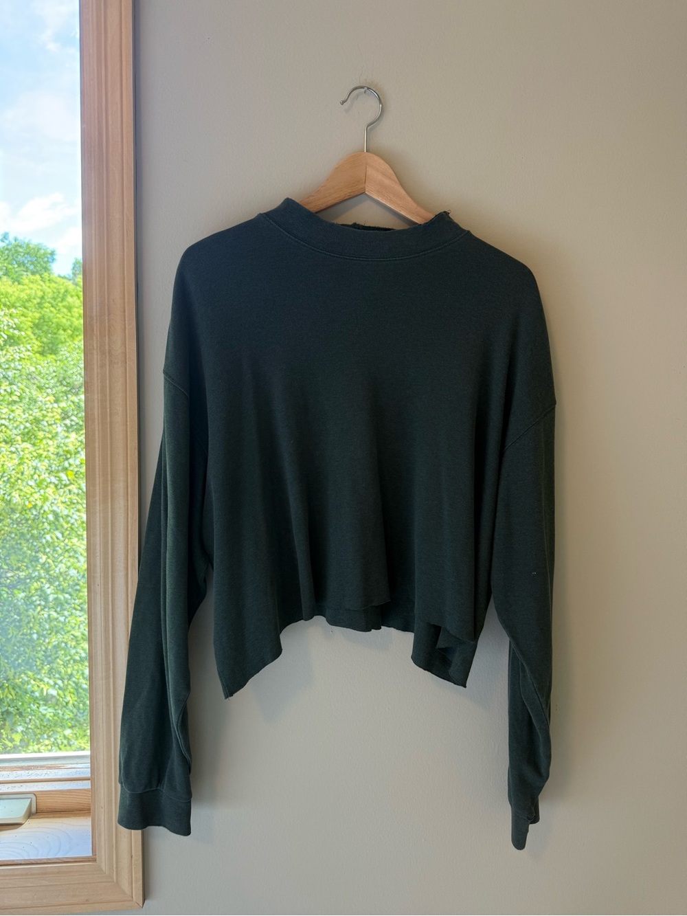 High Sierra Cropped Crewneck Sweatshirt - Forest Green